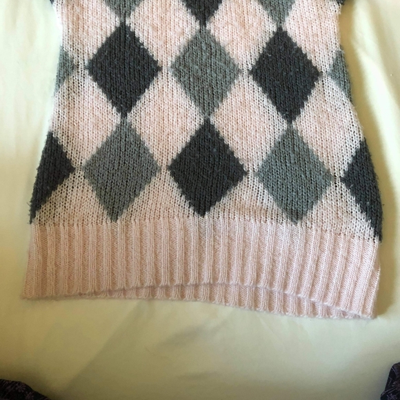 Pink Sweater - Picture 6 of 6